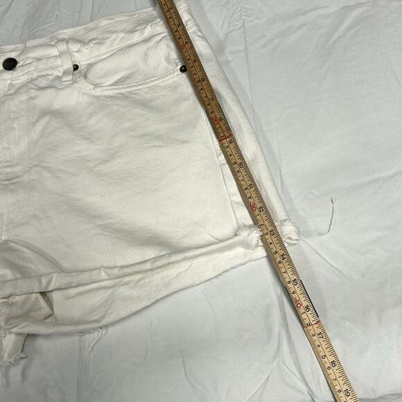 Frame Women's Size 30 Le Simone Distressed Denim Shorts White - Picture 5 of 10